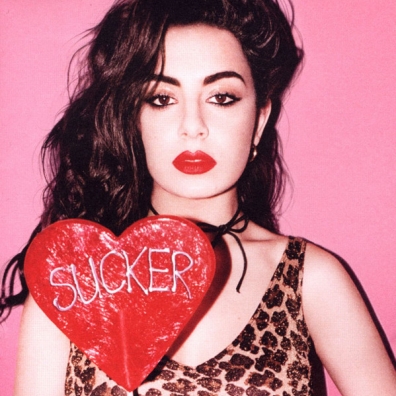 Sucker Charli XCX (Шарлотта Эмма Эйтчисо): Sucker