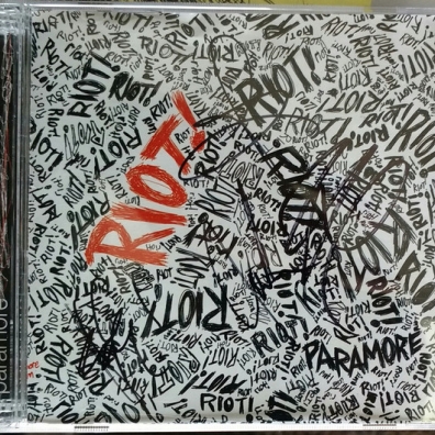 Riot! Paramore: Riot!