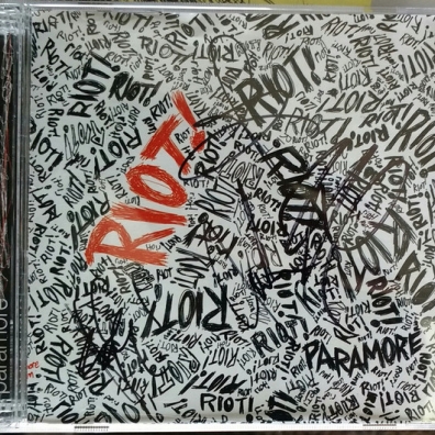 Paramore (Параморе): Riot!