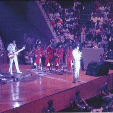 Elvis Presley (Элвис Пресли): Elvis Recorded Live On Stage In Memphis